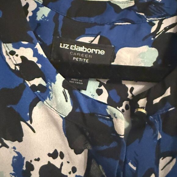 Liz Claiborne Career Blue White Floral Top | Size Large Petite | EUC - Picture 3 of 4